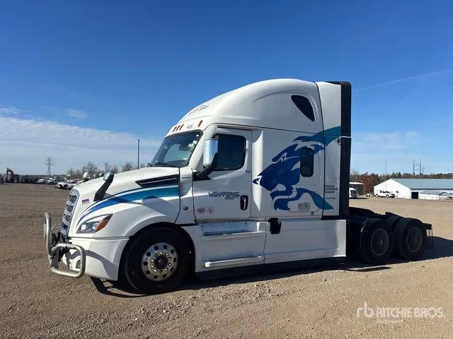2025 Freightliner Cascadia 126 6x4 T/A Sleeper Truck Tractor