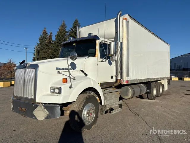 2015 Western Star 4900SB 6x4 Van Truck