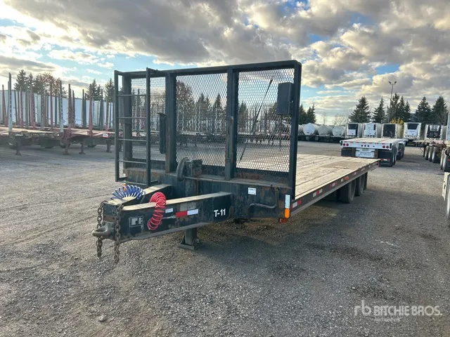 2004 26 ft T/A Utility Trailer
