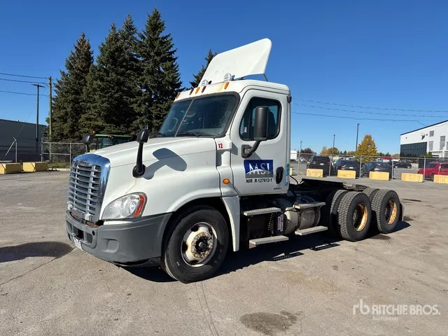 2012 Freightliner Cascadia 125 6x4 T/A Day Cab Truck Tractor