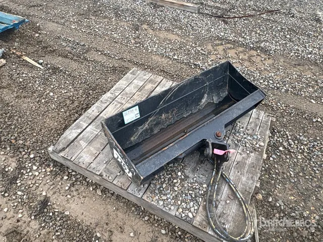 40 in Tilting Mini Excavator Bucket (Unused)