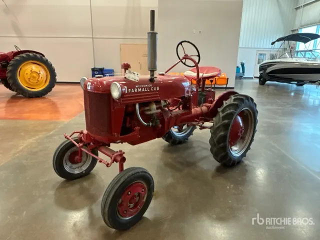 McCormick Farmall Cub 2WD Wide Front Antique Tractor