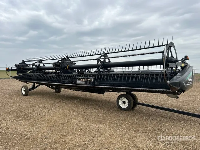 2017 MacDon FD75 35 ft Flex Draper Combine Header
