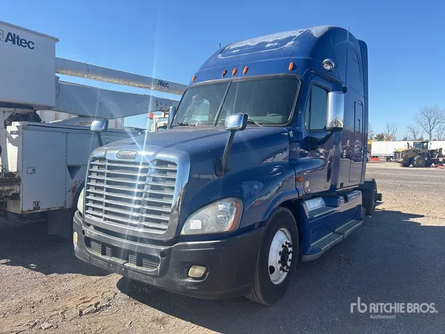 2011 Freightliner Cascadia 125 6x4 T/A Sleeper Truck Tractor (Inoperable)