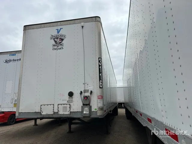 2017 Vanguard MaxCube 53 ft x 102 in T/A Van Trailer