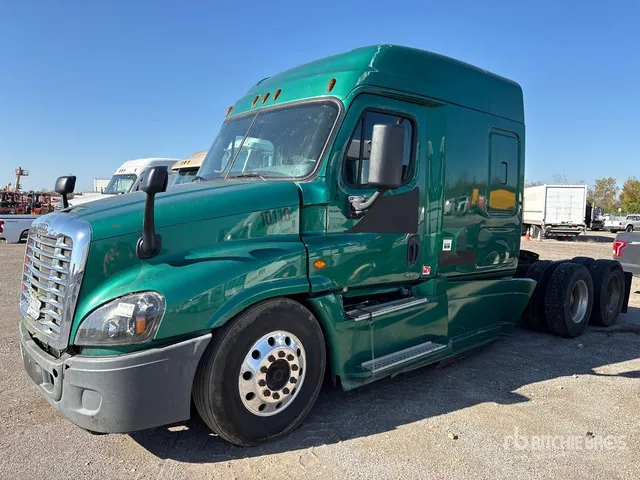 2015 Freightliner Cascadia 125 6x4 T/A Sleeper Truck Tractor (Inoperable)