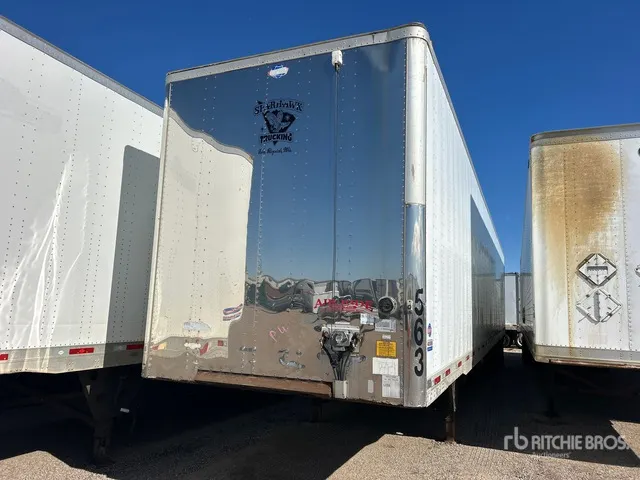 2013 Utility VS2DX 53 ft x 102 in T/A Van Trailer