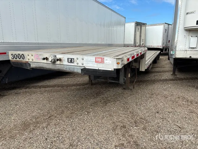 2014 Manac 53 ft T/A Spread Axle Step Deck Trailer