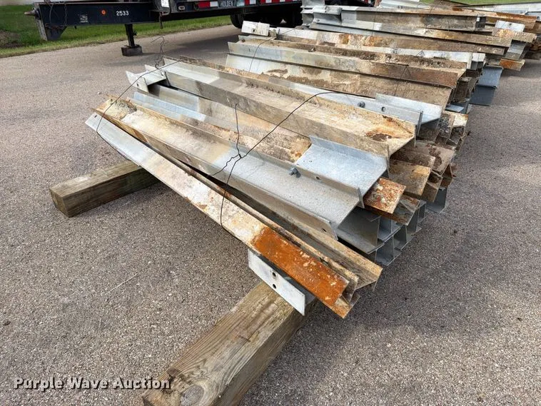 (25) guard rail posts