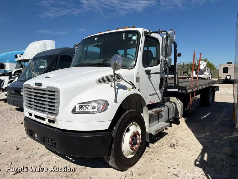 2019 Freightliner Business Class M2 rollback truck