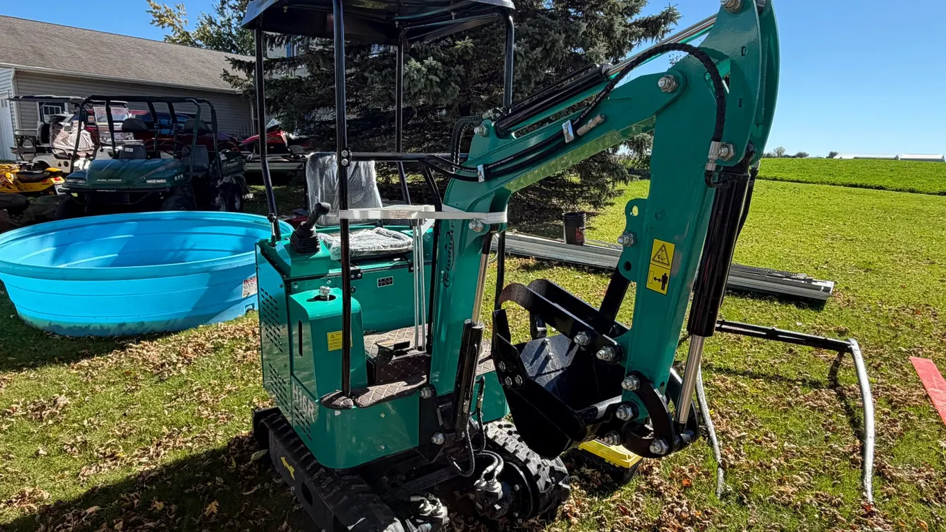 CF Industrial H16R Mini Excavator