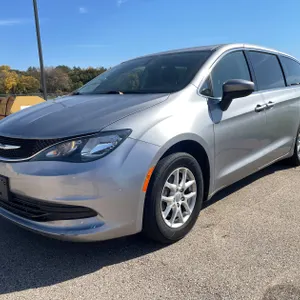 2020 Chrysler Voyager Mini Van (Has WI Title)