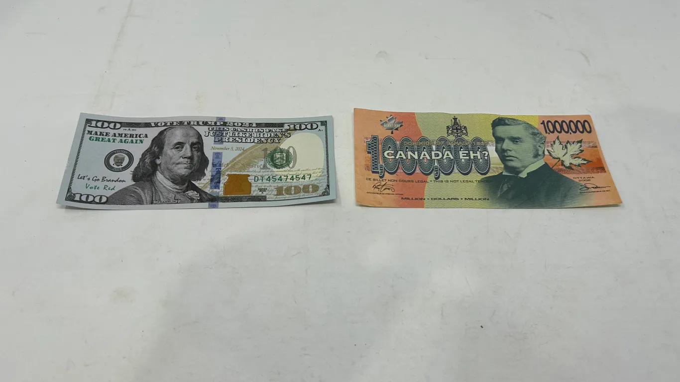 Prop USD $100 Bill and 1,000,000 Fantasy Banknote
