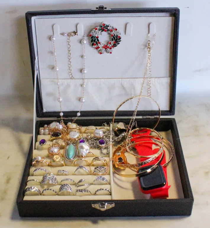 JEWELRY BOX WITH ESTATE JEWELRY