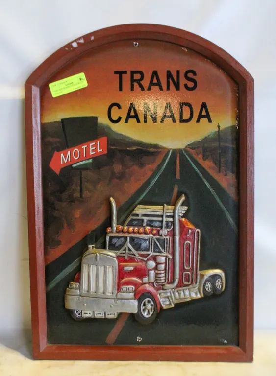 VINTAGE TRANS-CANADA WALL PLAQUE