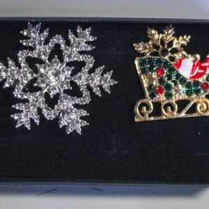 NEW 2PCS CHRISTMAS BROOCH SET