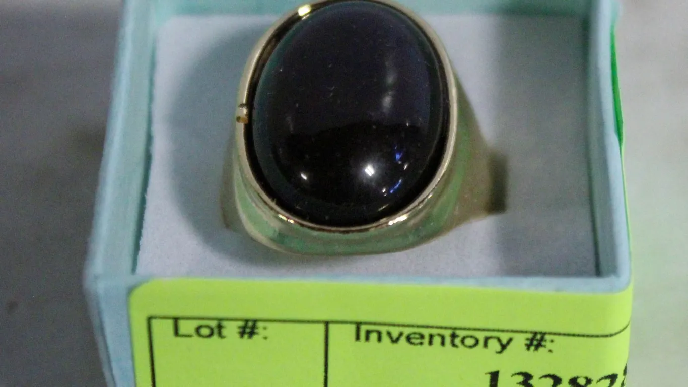 MEN'S BLACK RING - SIZE8