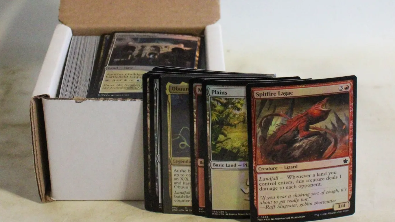 200 COUNT STORAGE BOX MAGIC THE
