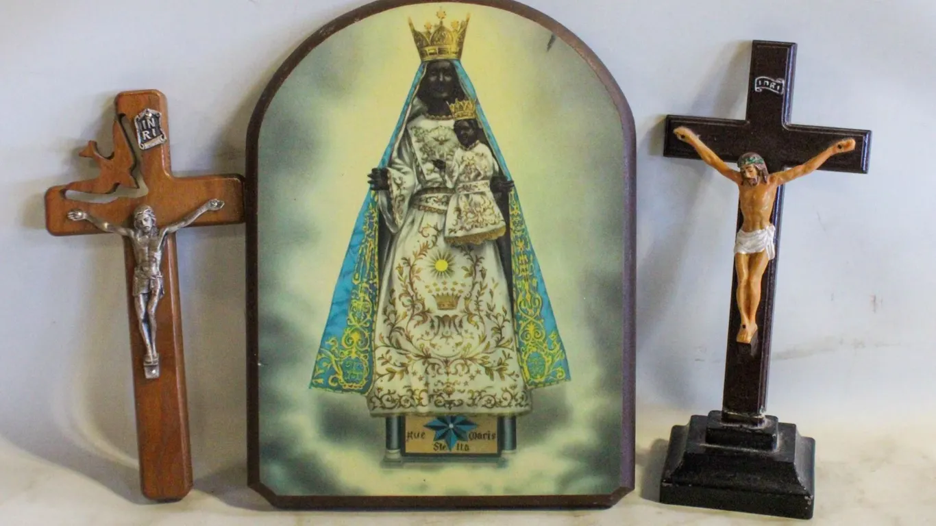 RELIGIOUS ITEMS