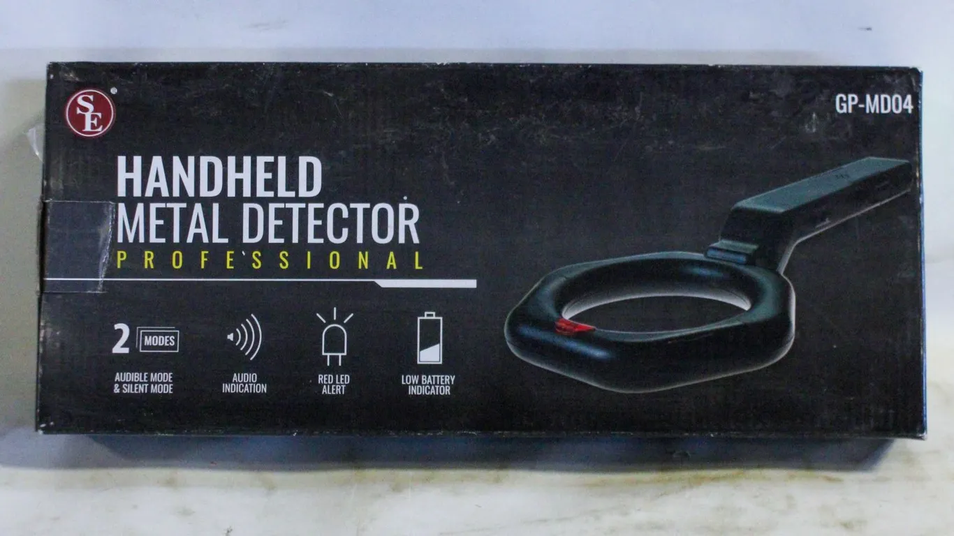 HANDHELF METAL DETECTOR