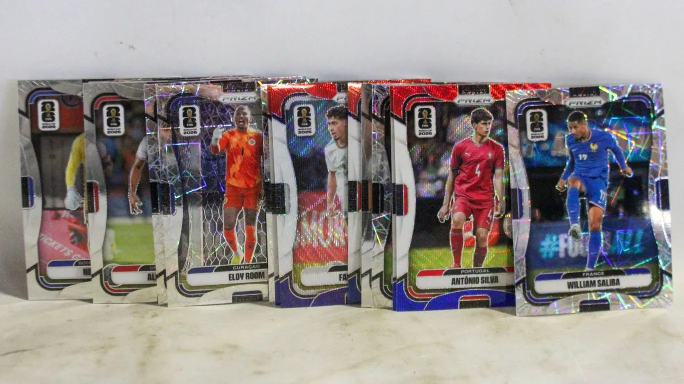 2026 PRIZM WC SOCCER LOT: 15 CARDS