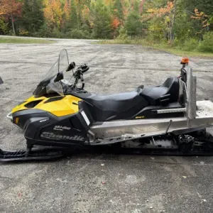 2015 Ski-Doo Skandic SWT Snowmobile