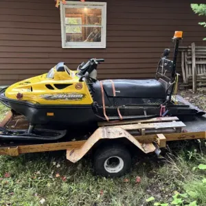 2006 Ski-Doo Skandic Snowmobile