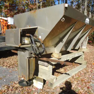 2010 Henderson Stainless Steel Spreader
