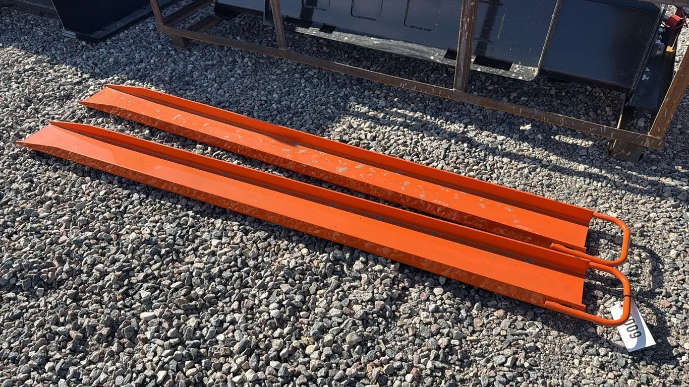 ID 2009 6 1/2' Pallet Fork Extensions