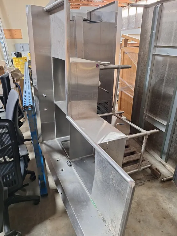 SS Corner Sink, Approx. 72"x72"