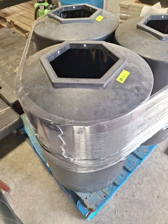 Poly Trash Can, 22"x32"