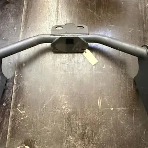 Hitch , 71" Across