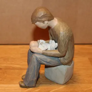 Willow Tree New Dad Figurine by Demdaco Susan Lordi