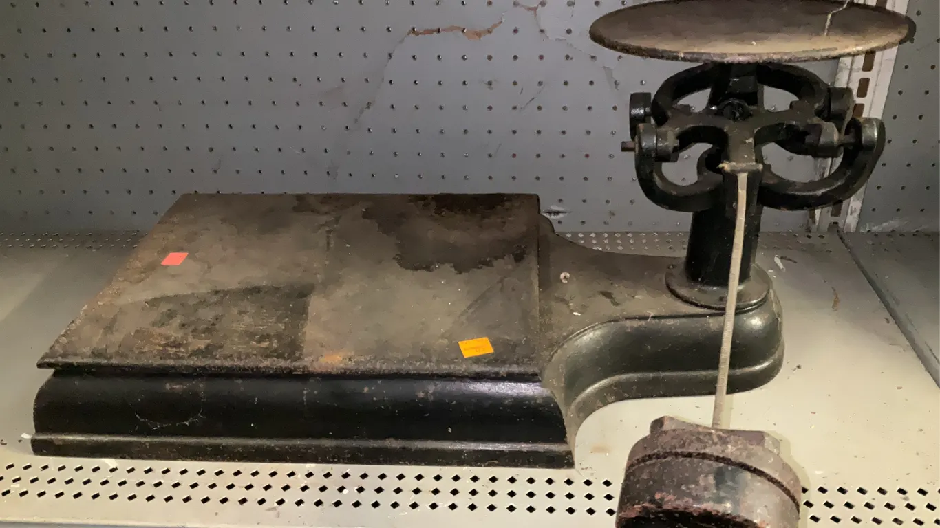 Vintage Cast Iron Scales