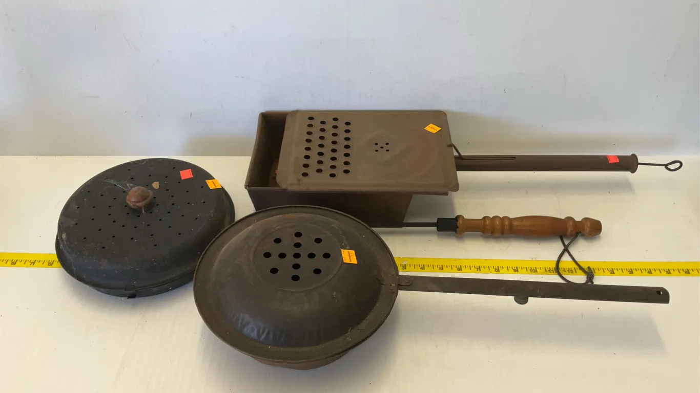 (3) Vintage Popcorn Poppers