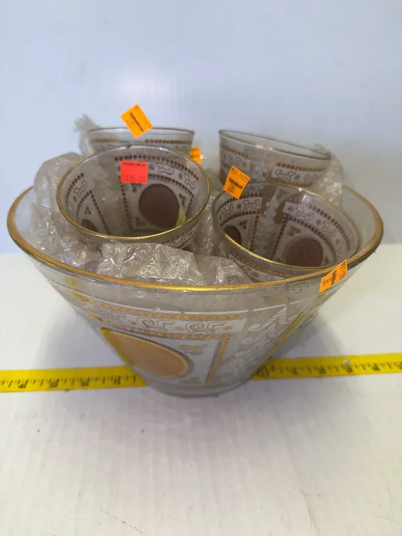 Vintage Hazel Atlas Aztec / Mayan Pattern Large Glass Bowl