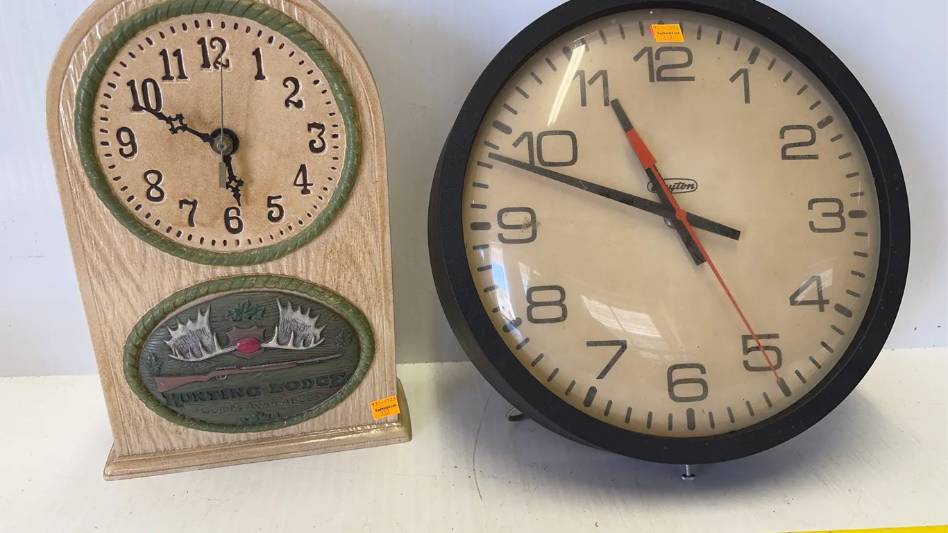 Dayton & porcelain Hunting lodge Clocks