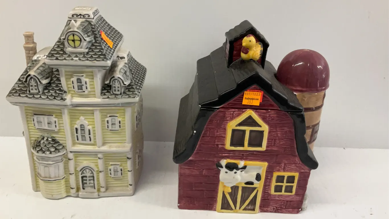 Vintage House Cookie Jar, Vintage Barn Cookie Jar