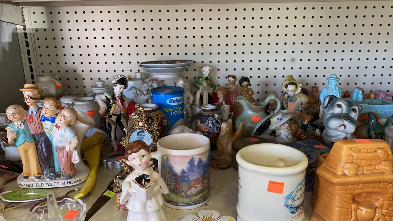 Trinket Dishes, Planters, Assorted Glassware