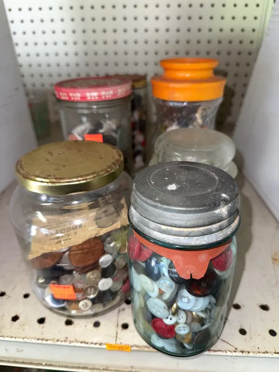 (7) Jars of Buttons