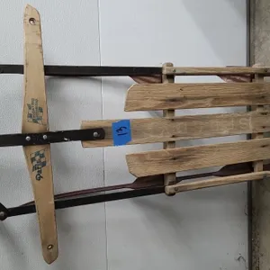 VINTAGE PARIS FLOATING STEERING METAL RUNNER SLED