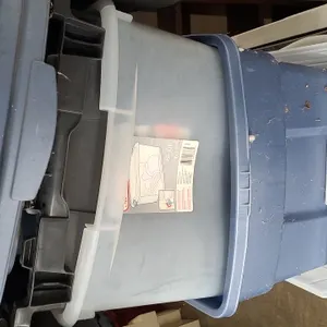ASSORTED TOTES - as is & 1 no lid