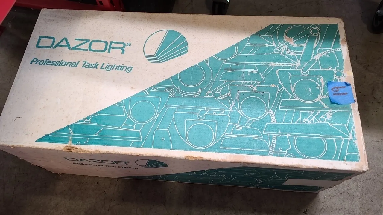 DAZOR PROFESSIONAL TASK LIGHTING