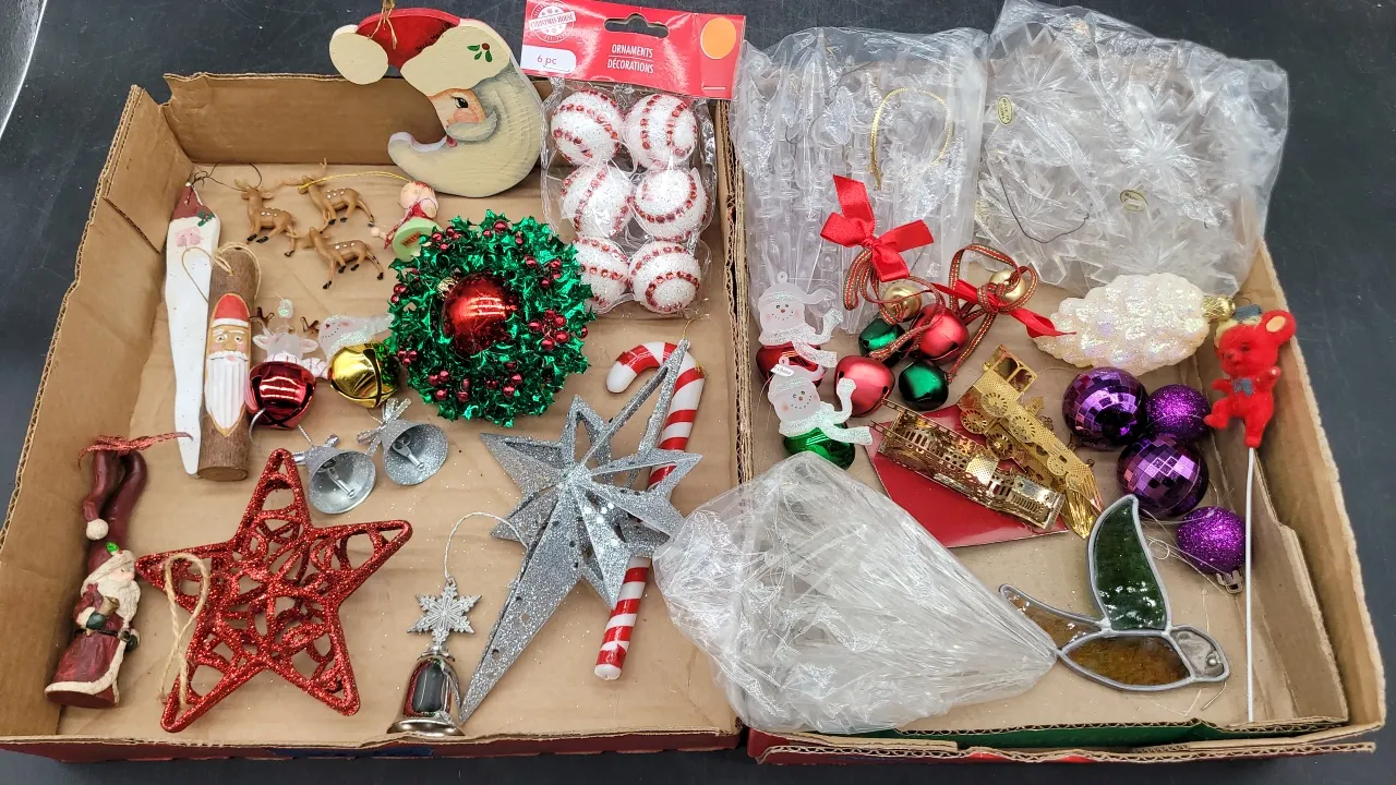 CHRISTMAS -VARIOUS ORNAMENTS