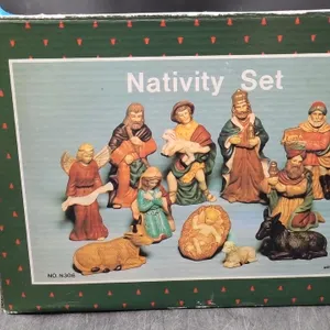 CHRISTMAS- NATIVITY SET 11 pieces HAND-PAINTED