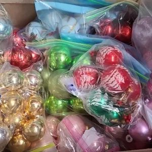 CHRISTMAS- VINTAGE ORNAMENTS