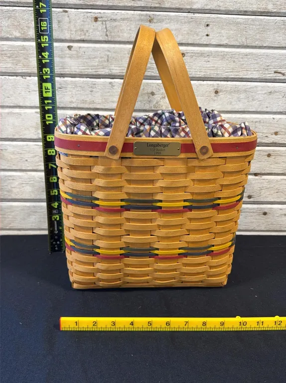 1998 Longaberger VIP Basket with Liner