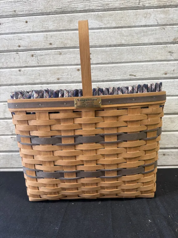 1997 Longaberger J.W. Bread & Milk Basket