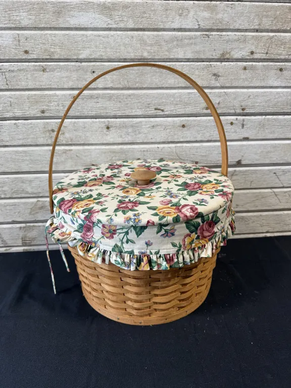 Longaberger Hostess Sewing Basket with Inserts