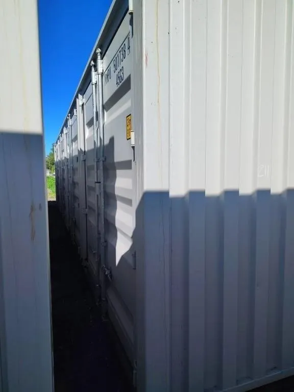 2026 CONTAINER USED ONCE 4 DOORS